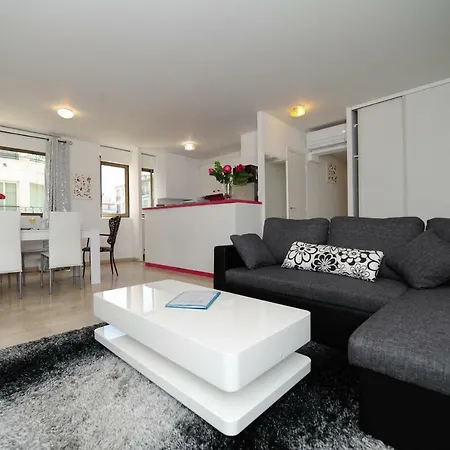 Apartment Mesdemoiselles - Five Stars Holiday House *