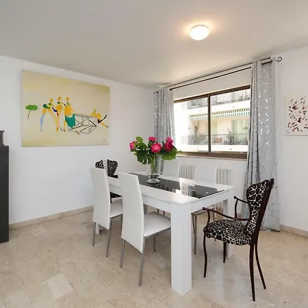 Mesdemoiselles - Five Stars Holiday House