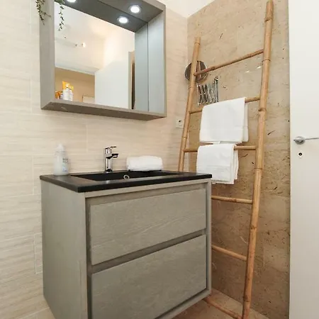 Mesdemoiselles - Five Stars Holiday House